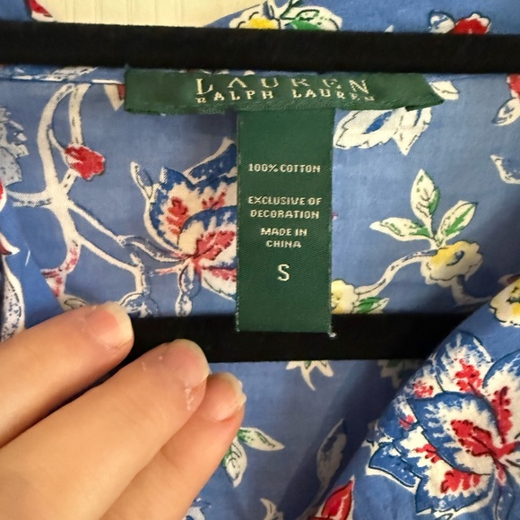 Ralph Lauren floral button-down shirt with 3/4 length roll-cuff sleeve - Picture 3 of 4